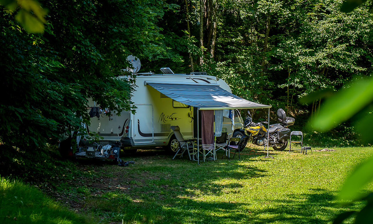 Les emplacements de camping pour camping-car du camping Lefébure en Alsace