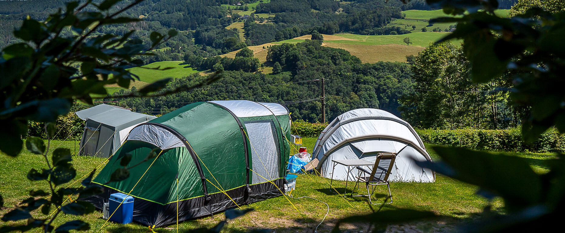 Emplacement pour tente avec vue au Camping Lefébure, camping 2 étoiles en Alsace